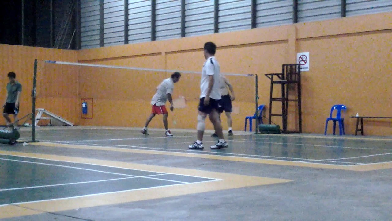 20121210 182924 badminton 大哥and爸爸