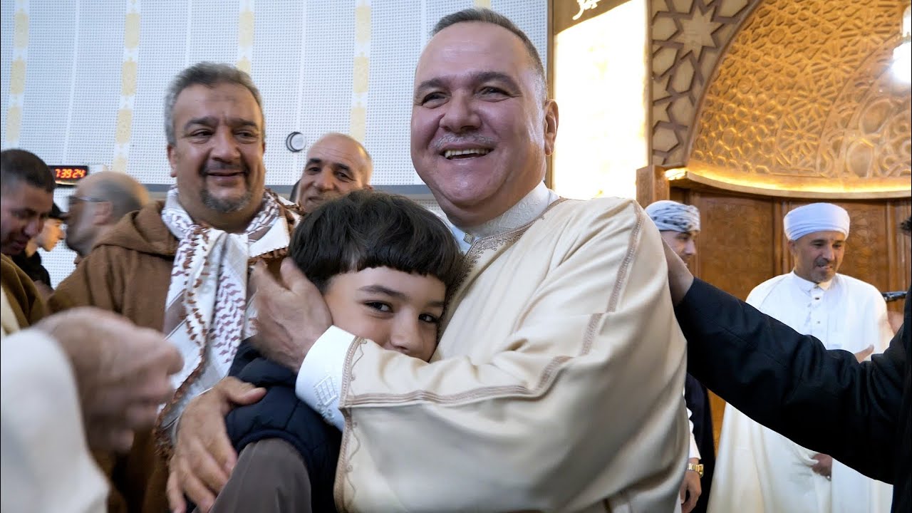 أجواء صلاة عيد الفطر من مسجد صلاح الدين