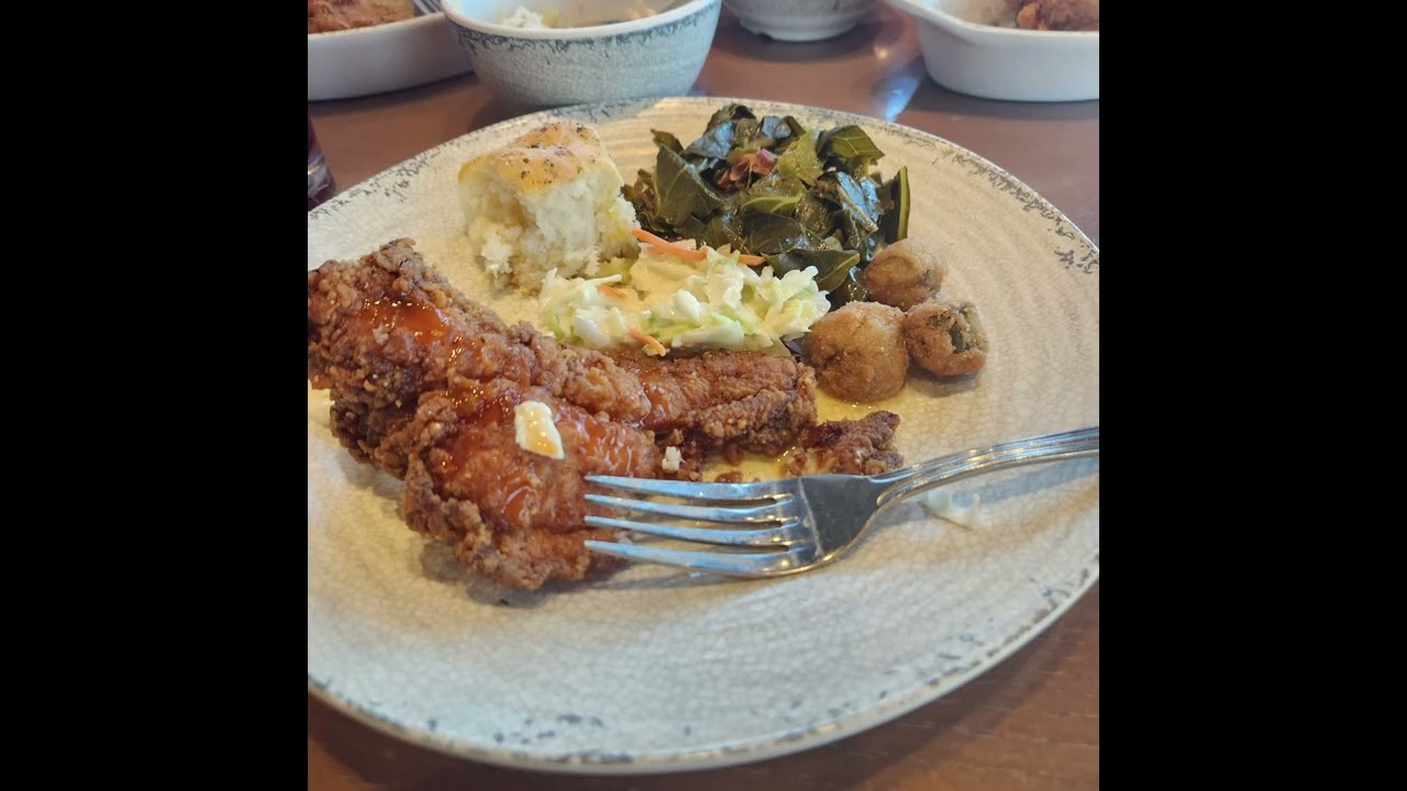 Eating at Paula Deen’s Family Kitchen Restaurant and Beach Views