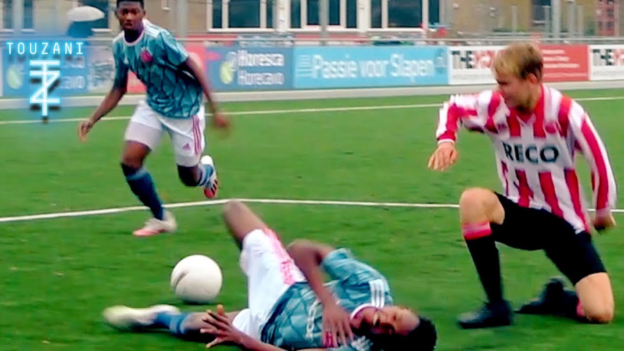 SEBASTIAAN SPEELT TEGEN AJAX - TOUZANI TV