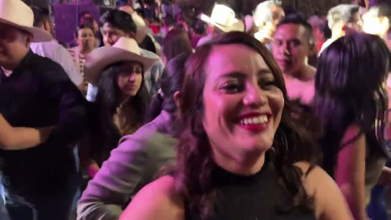 Trío Austeros de Hidalgo en cierre de carnaval Jaltocán Hidalgo 