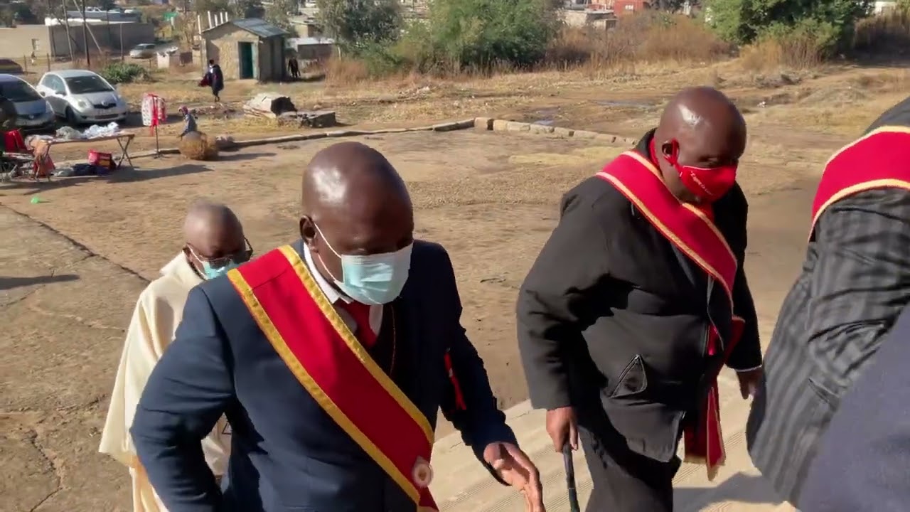 Mokoloko oa bakokoti ho kena ka kerekeng Mofumahali oa Loretto