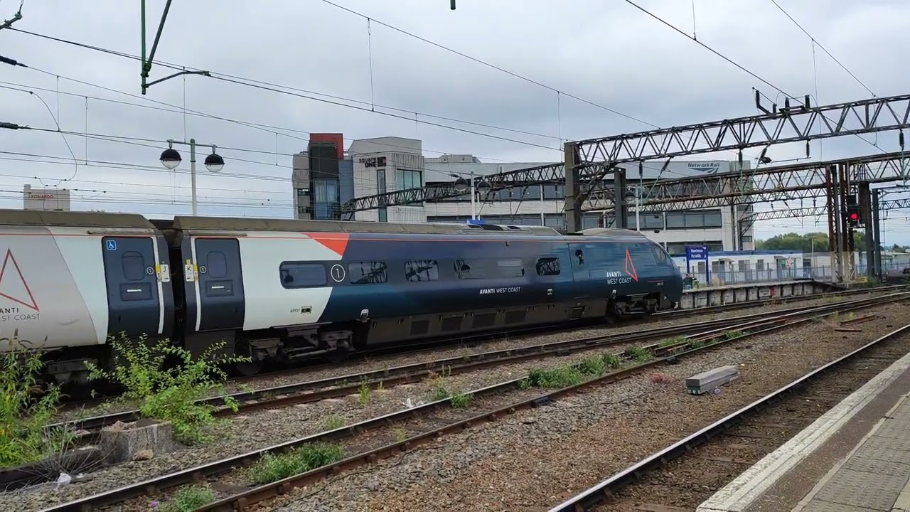 Trains at Manchester Piccadilly 19.8.25 