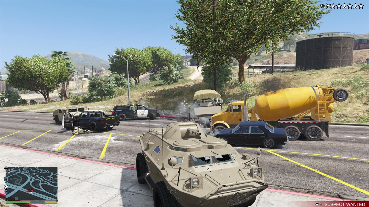 GTA 5 - HVY APC Tank Rampage + Six Star Escape