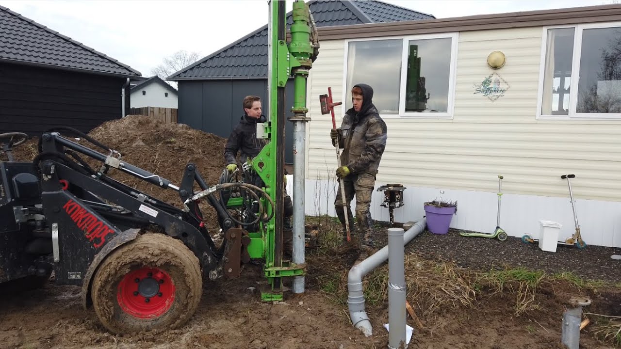 Schroefpalen als fundering - Zelf Een Huis Bouwen