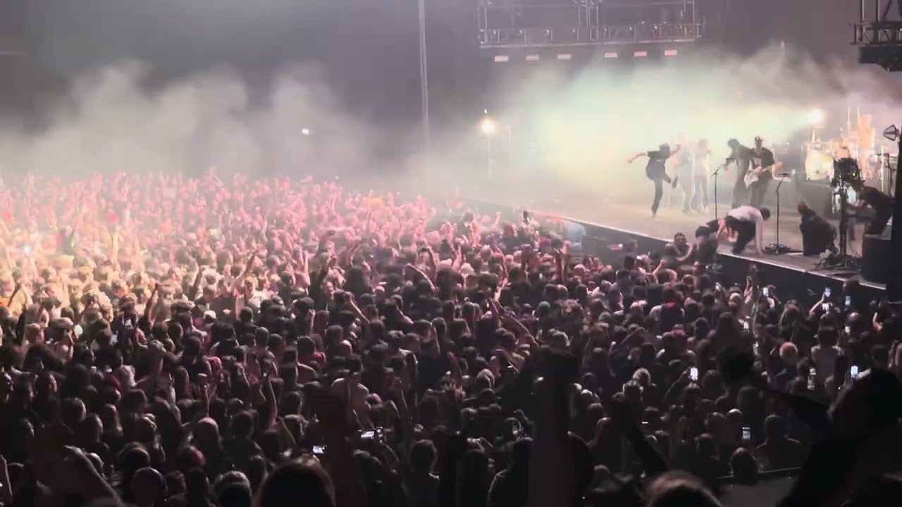 Turnstile live Paris zénith 2025  - birds
