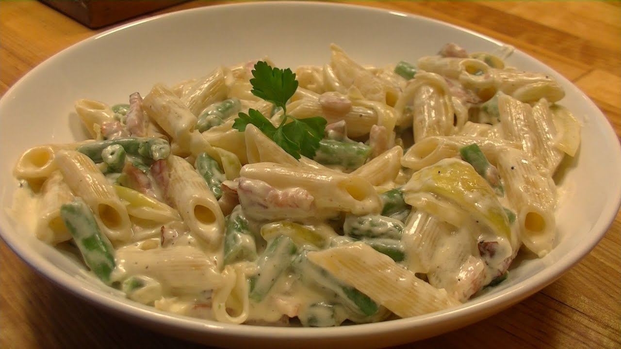 Makaron penne z fasolką szparagową i boczkiem, KitchenBook.