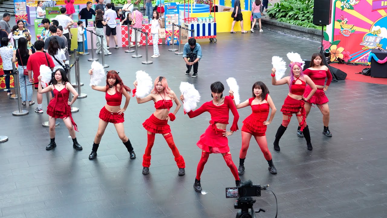 Zyztotin cover 4EVE - Hot 2 Hot @ RANDOM DANCE BKK สงกรานต์เมกามหารวย 2025 [4KHDR]