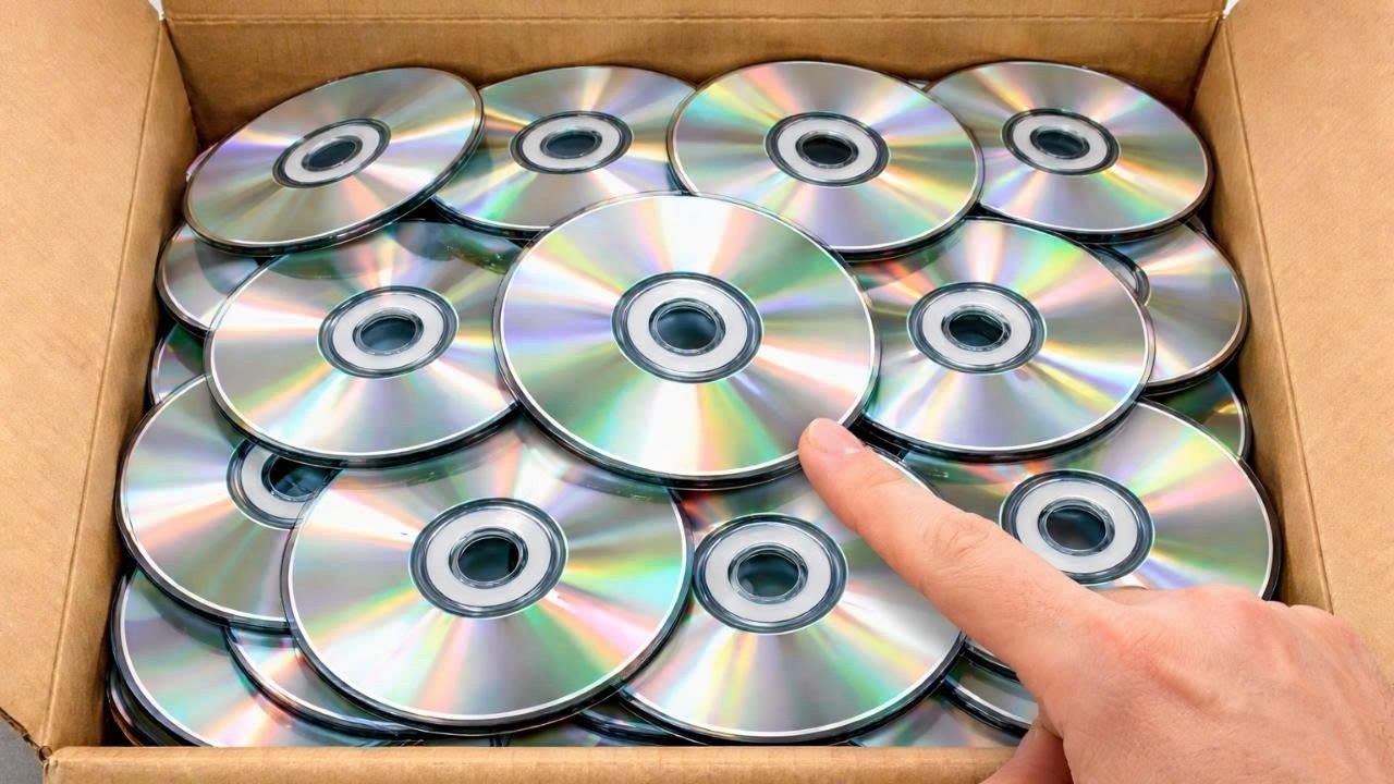Never Buy an Antenna Again! Use Old CDs and Watch What Happens 😱