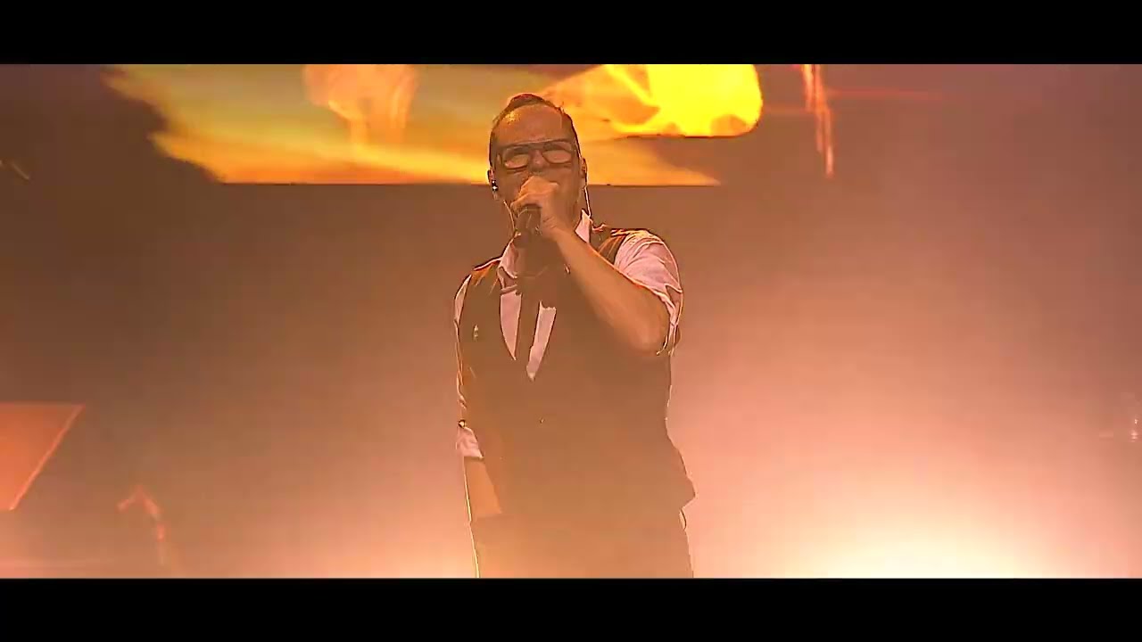 ZAPATO 3 -  Amaranto - RÉQUIEM PARA UN ZAPATO (En vivo Teatro Teresa Carreño)