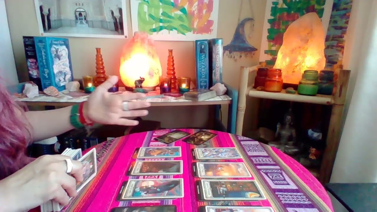 SAGITARIO!! 🔮 Alguien est&aacute; realmente enamorado de ti!! Ambos tienen temores que vencer!!