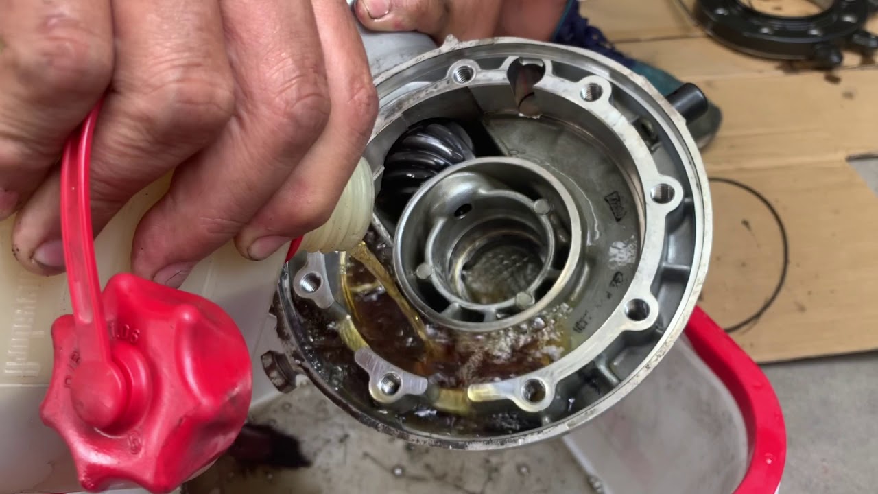 BMW R1150GS final drive bearings replacement