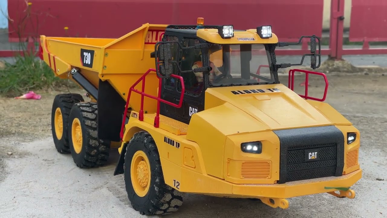 Brand new CAT 730 test run ! 6x6 ADT with fully featured Sound and light system !