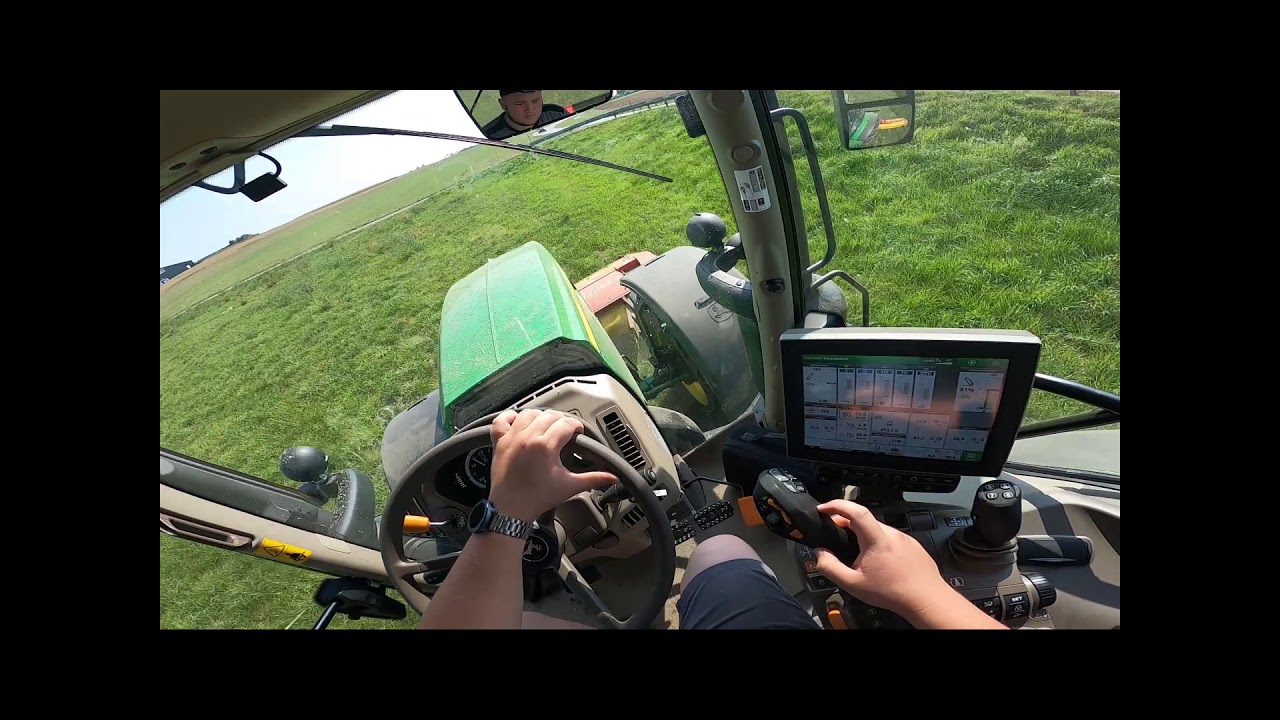 3 Schnitt mit John Deere 6250R und Fella Butterfly