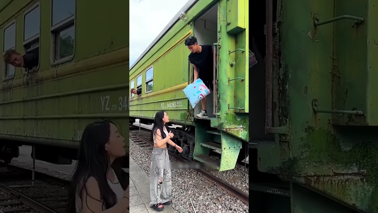 &iexcl;Ayuda a la ni&ntilde;a a subir al tren! 🚆👧