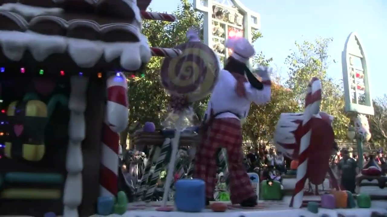 Christmas Fantasy Parade 2025 2