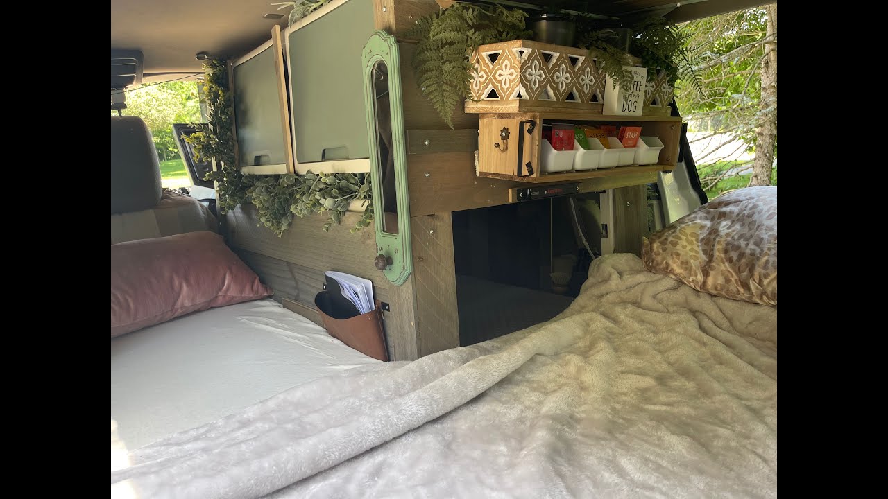 Clever Cozy Honda Odyssey Minivan Home