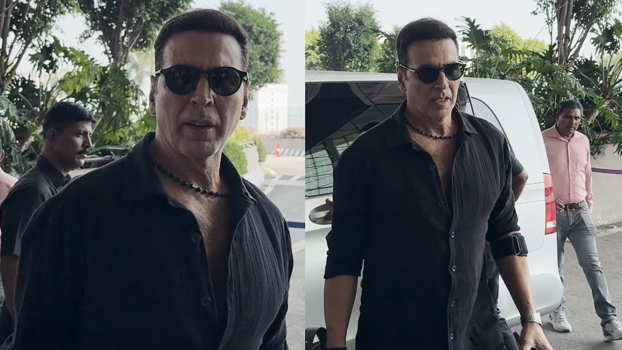 Akshay Kumar Spotted At Airport