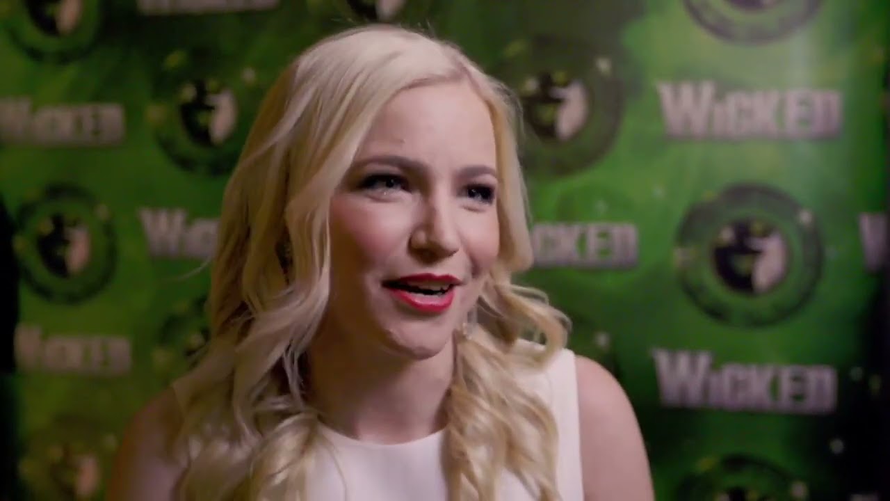 WICKED Welcomes New Citizens of Oz to the West End