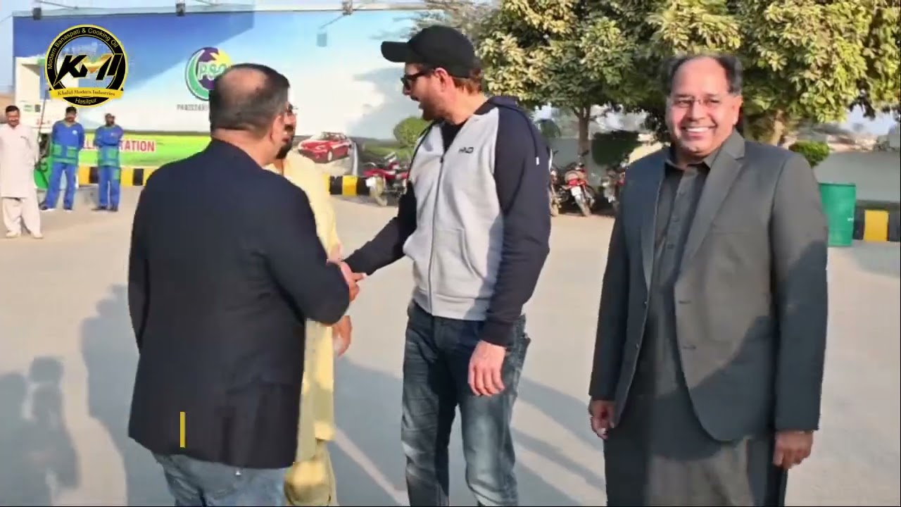 Shahid Afridi visits Frank Khalid Modern Petrol Station.