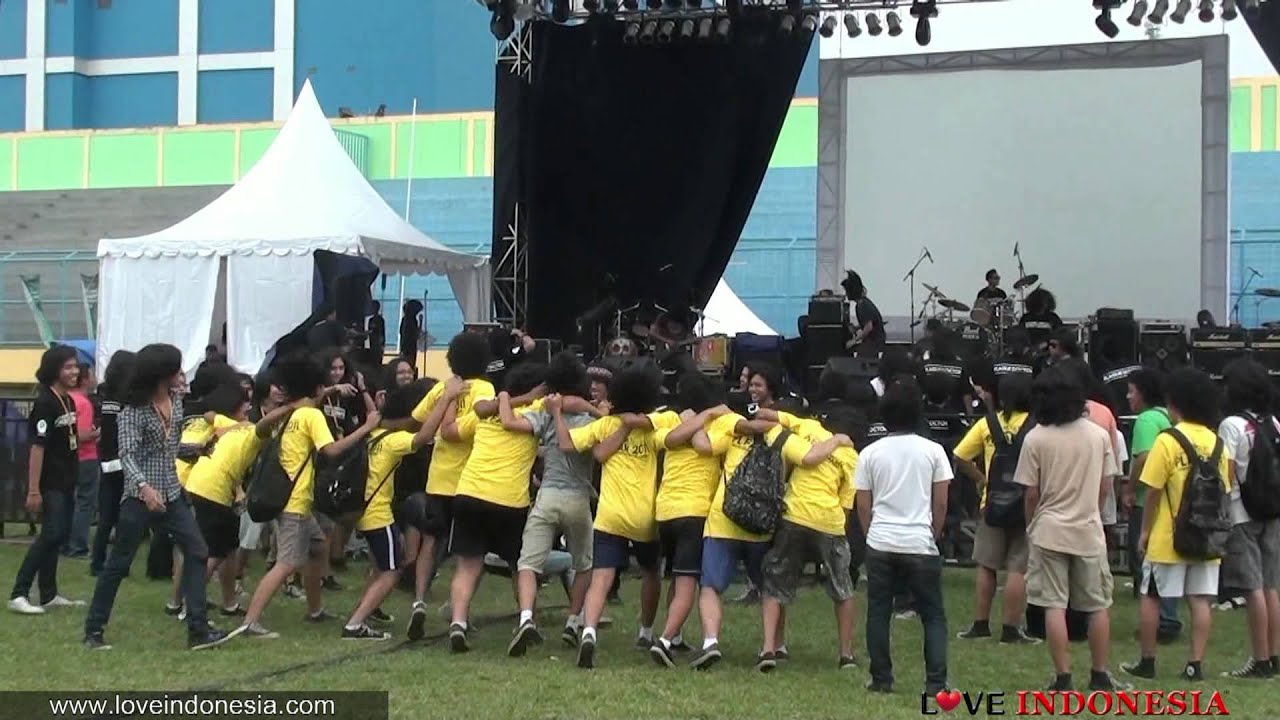 Pangudi Luhur Fair 2011 Observe The End (HD)