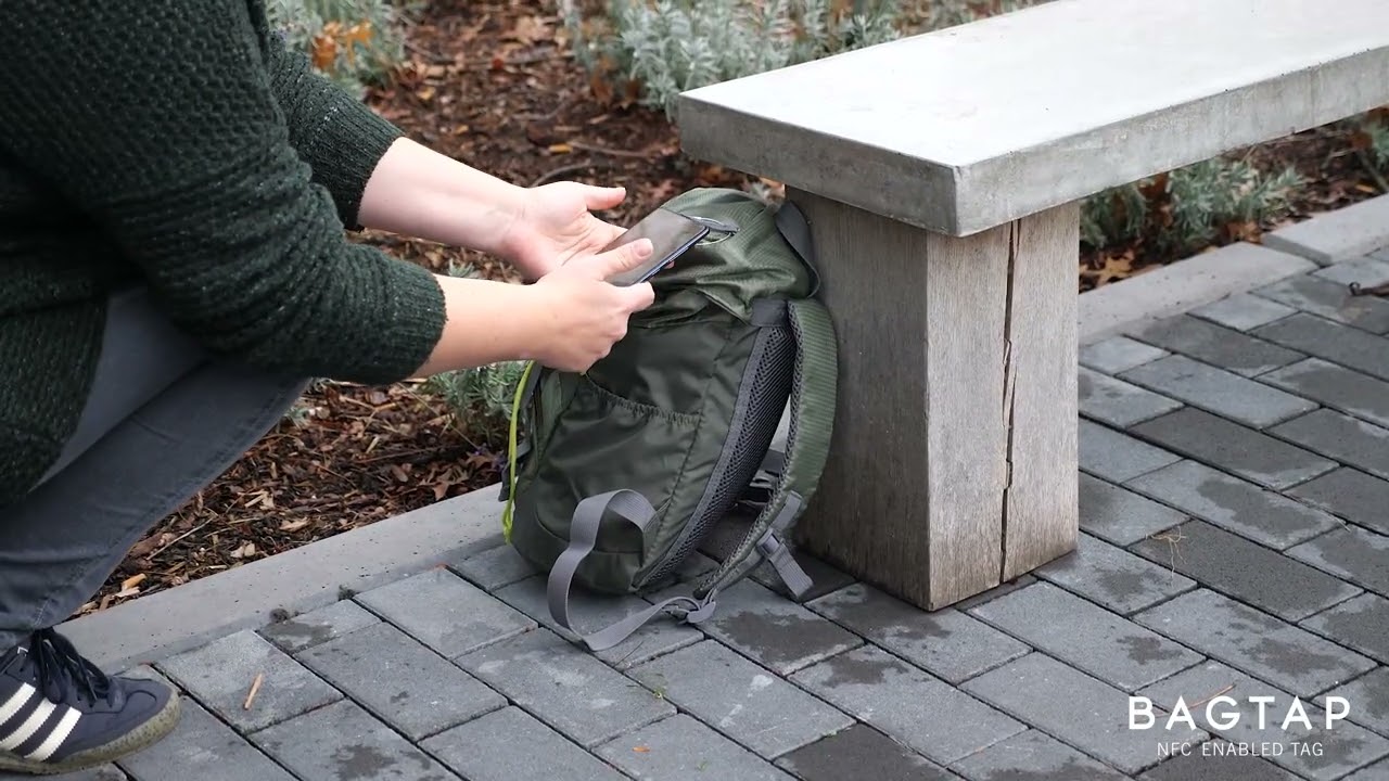 BAGTAP - The innovative digital NFC address tag for all items of luggage.