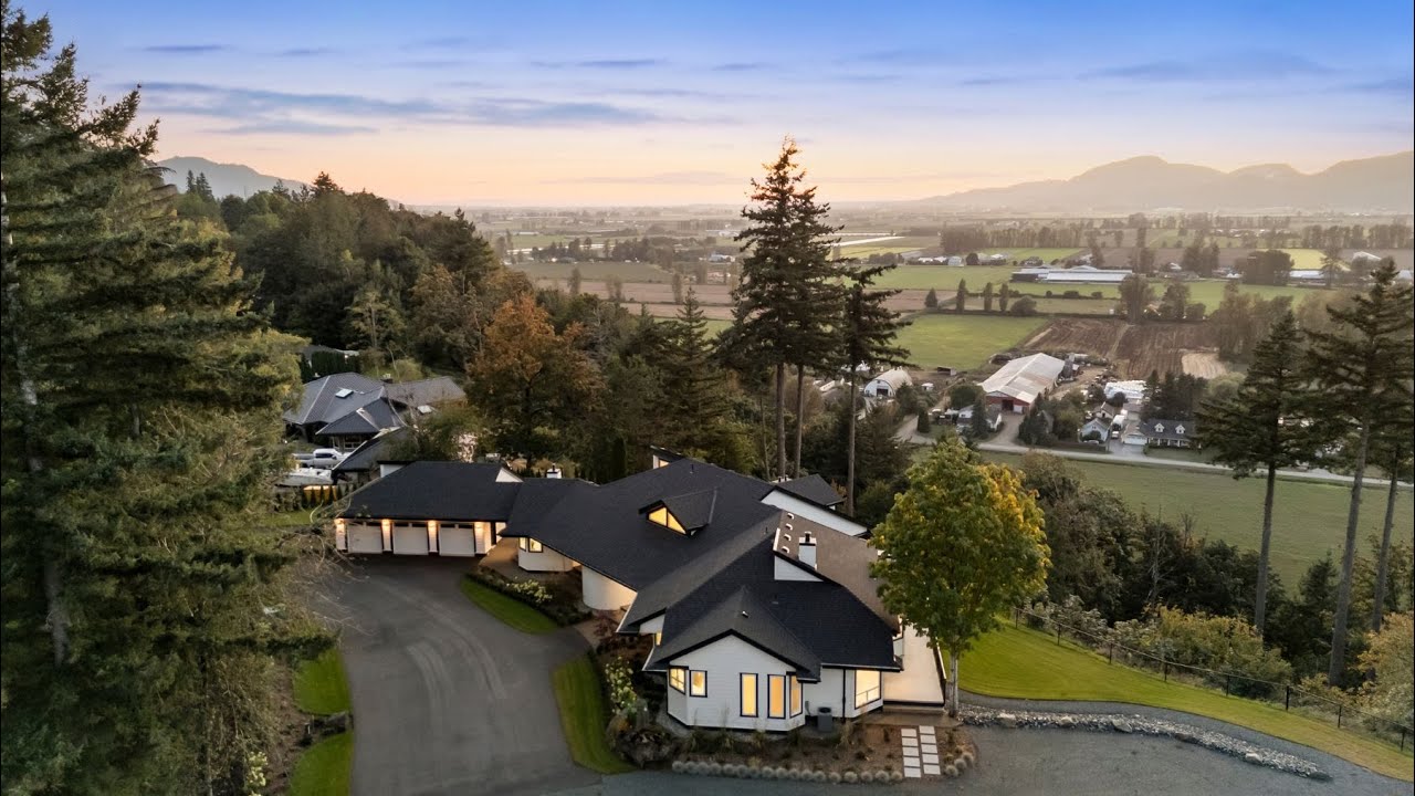 41965 Nikada Drive in Chilliwack | Hardy Real Estate Team