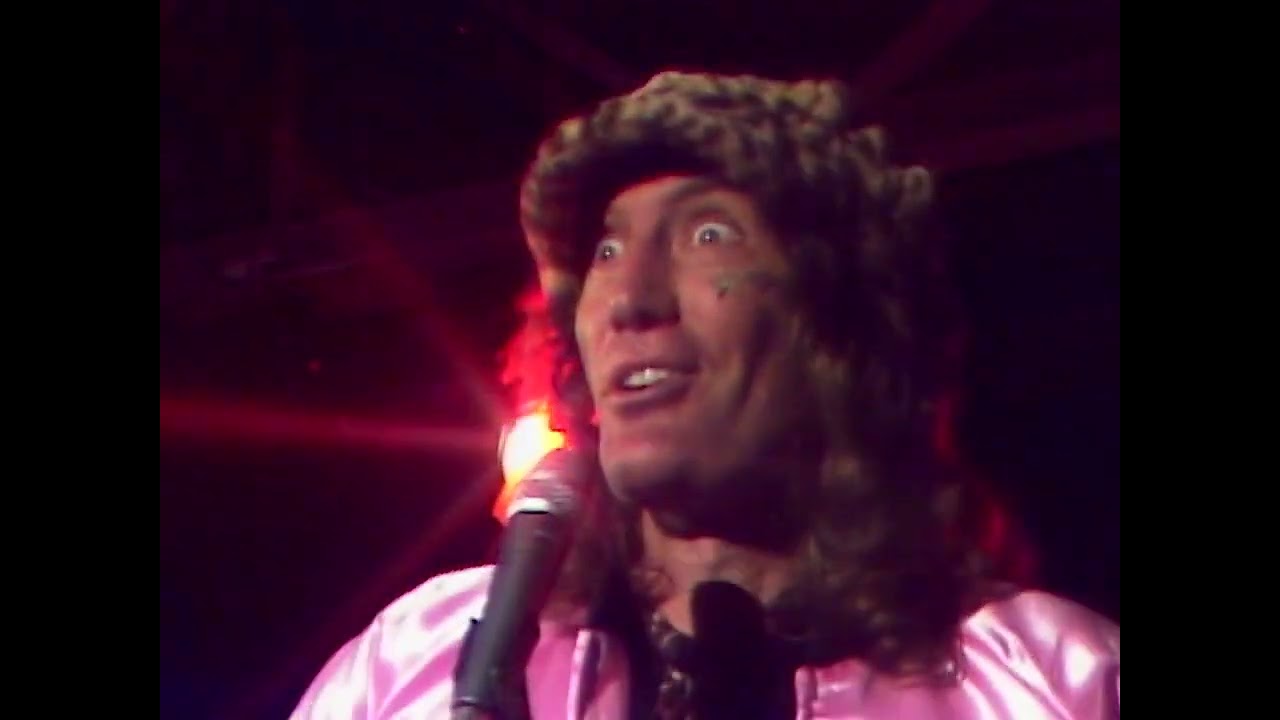Hammered Satin -  Rock 'N' Roller (Official Video)