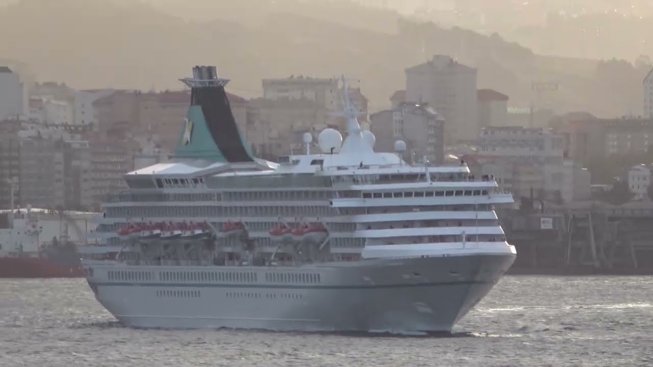 ARTANIA zarpando de A Coruña    12012026