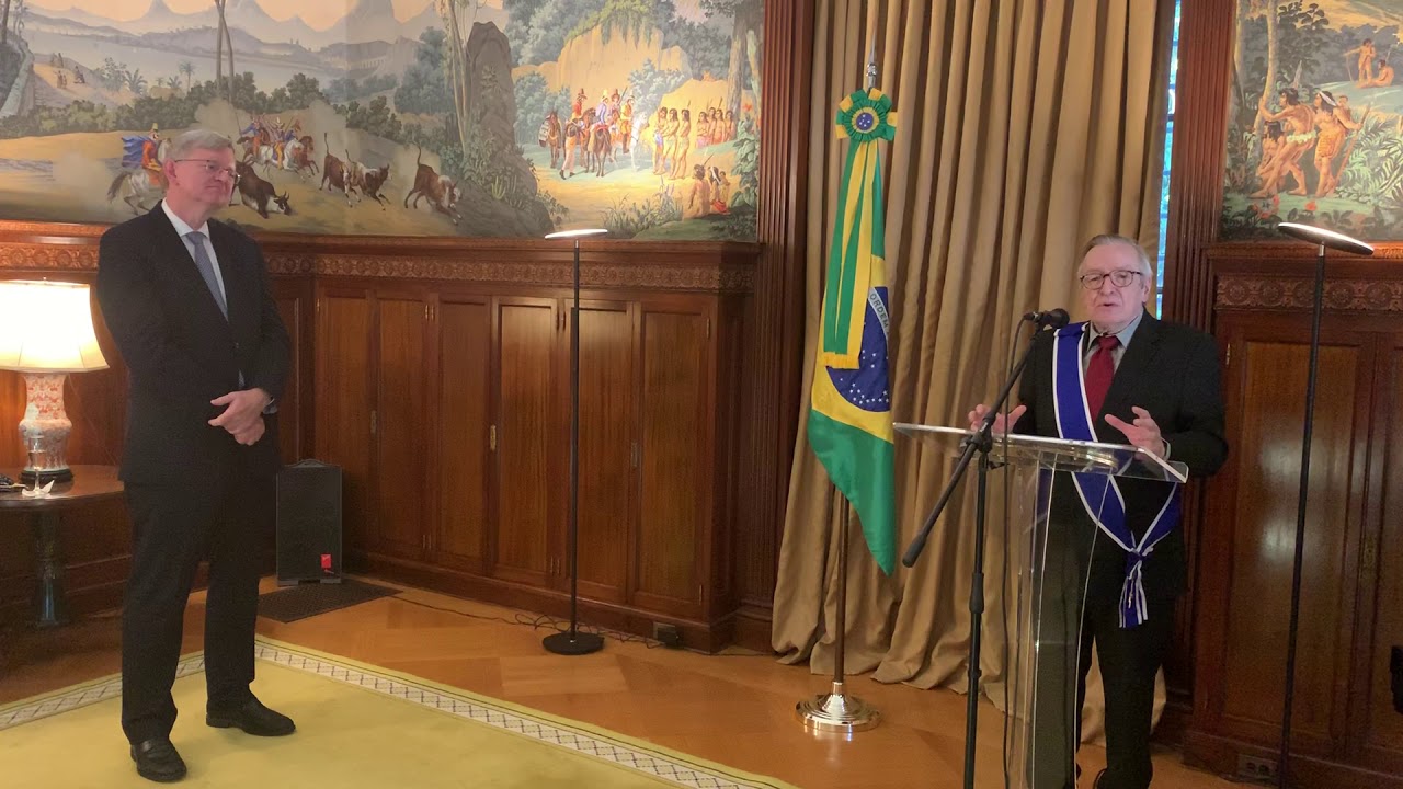 Discurso de Olavo de Carvalho ao ser condecorado com a medalha Grã-Cruz da Ordem do Rio Branco.