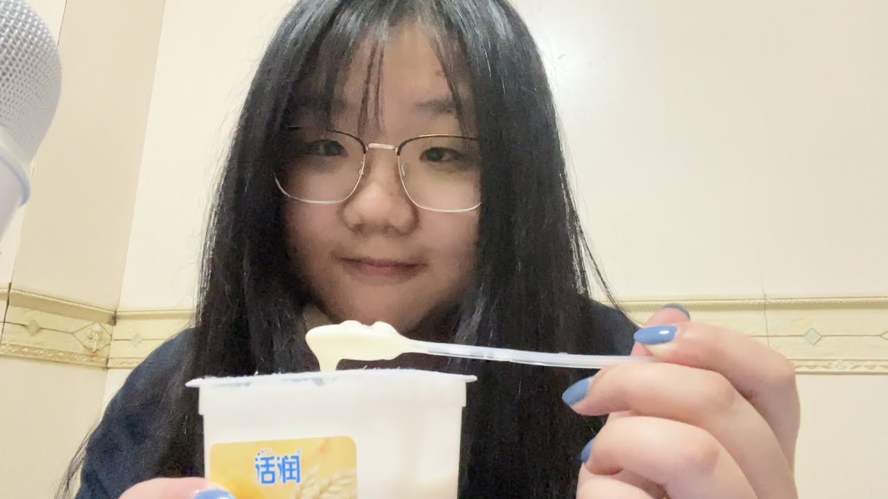 ASMR | Eating Yogurt (No Talking)