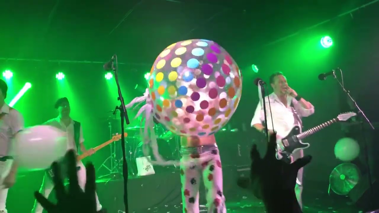 The Addicts live in Edinburgh La Belle Angele 27th Sept 2019 (encore)