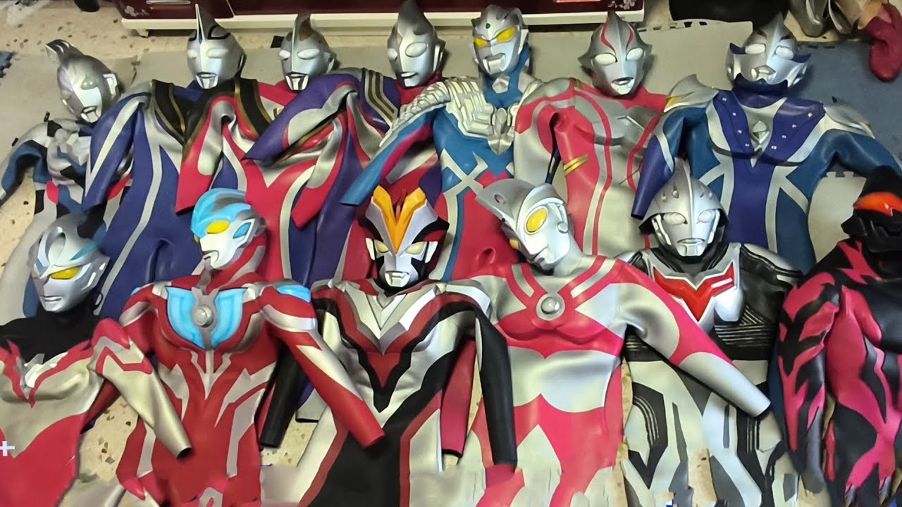 Armor Ultraman (ウルトラマン) — сборник наборов доспехов Ультрачеловека.