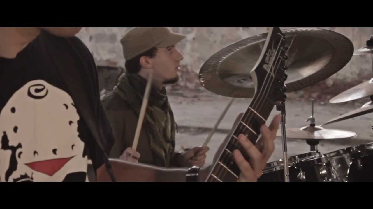 Taste My Pain - &Uacute;j Hold, &Uacute;j Nap (Official Music Video)