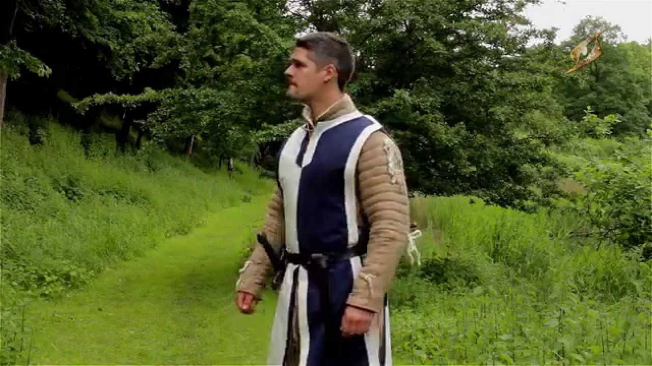 Discover the Basic Tabard in action | Epic Armoury