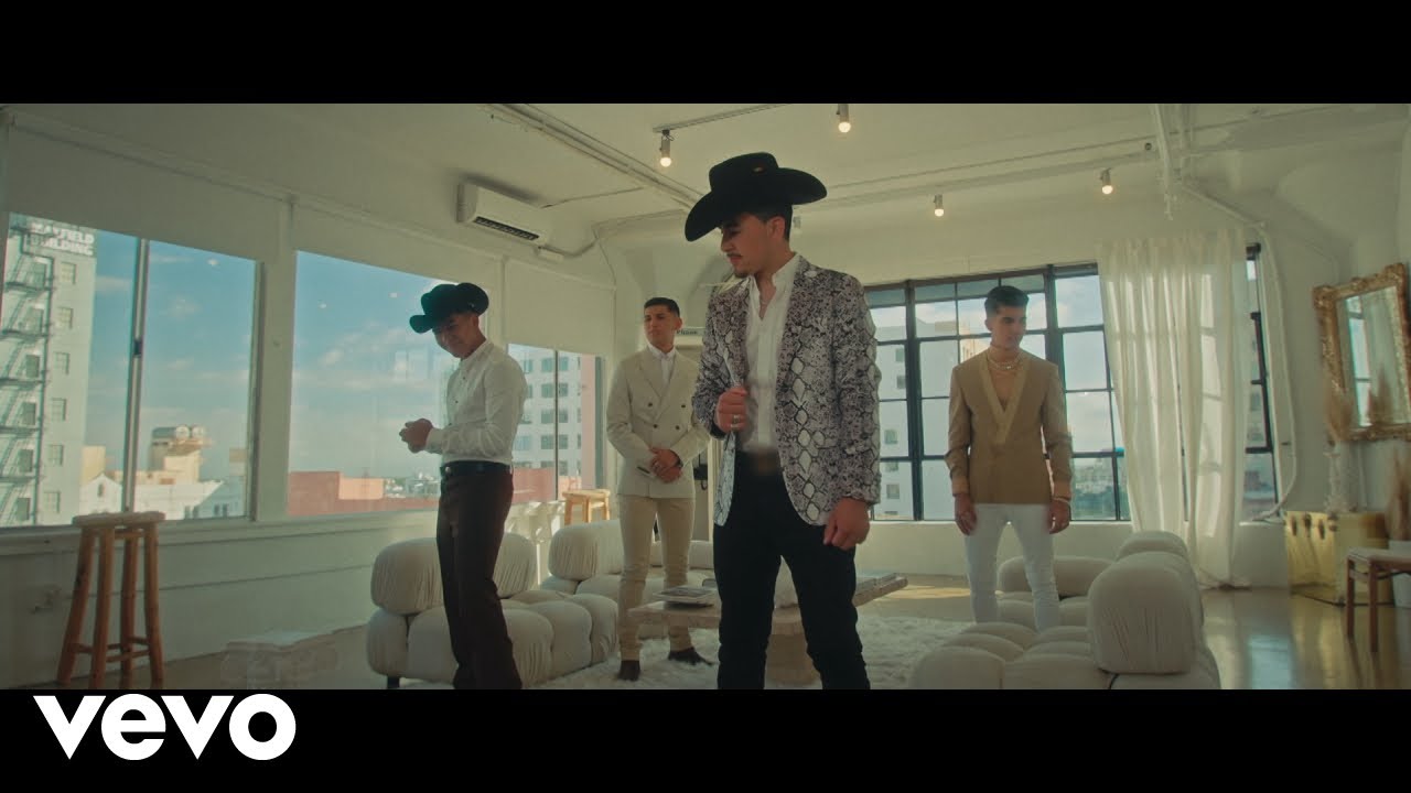 Nuevo Elemento - Mía (Official Video)