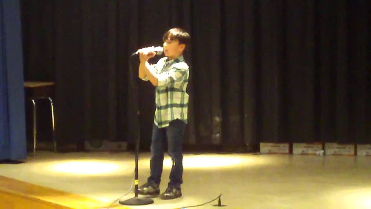 Nicholas Torres singing halfway there by BTR(talent show)