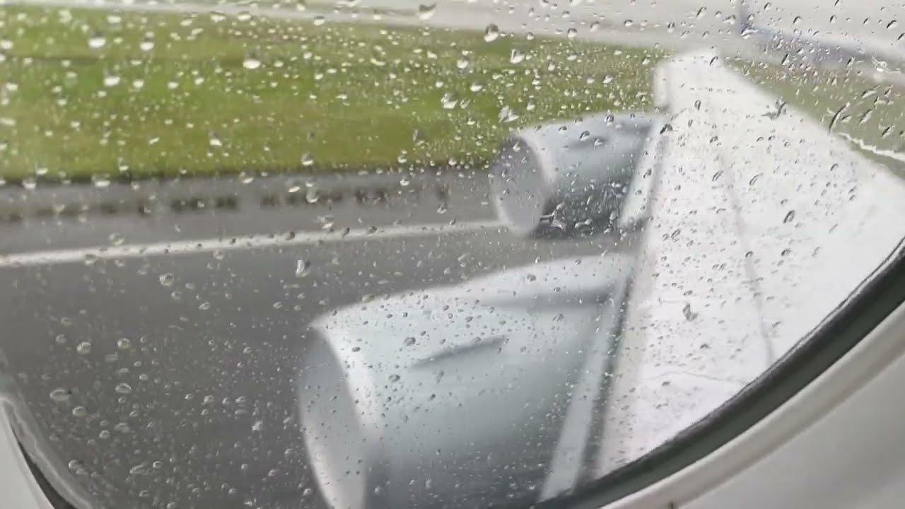 Lufthansa 747-8i | Heavy Rain Takeoff Tokyo Haneda to Frankfurt