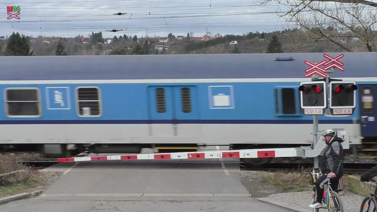 Železniční přejezd Řevnice #1 [P272] - 25.1.2025 / Czech railroad crossing