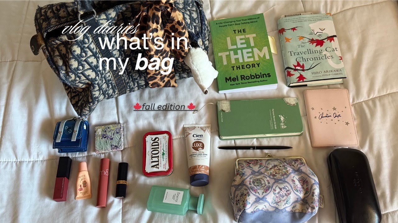 what's in my bag👜 | 🍁FALL EDITION🍁 new books, autumn lippies, & Dior