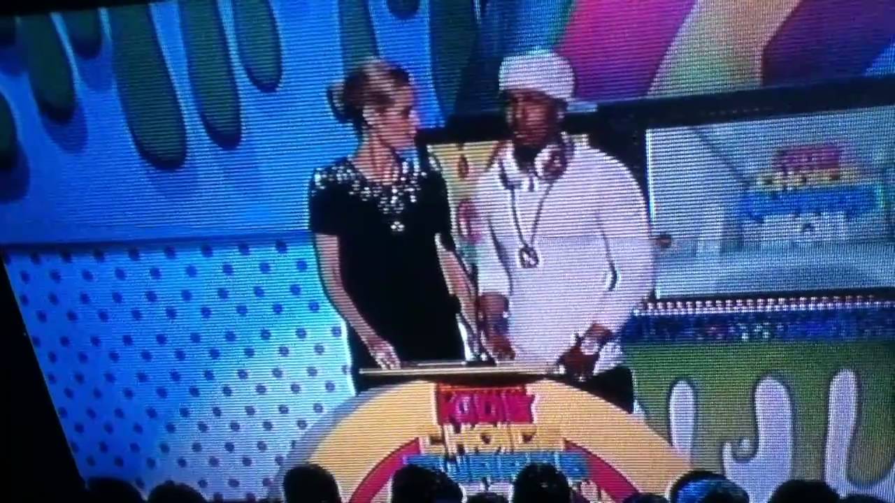 kca 2011 selena gomez