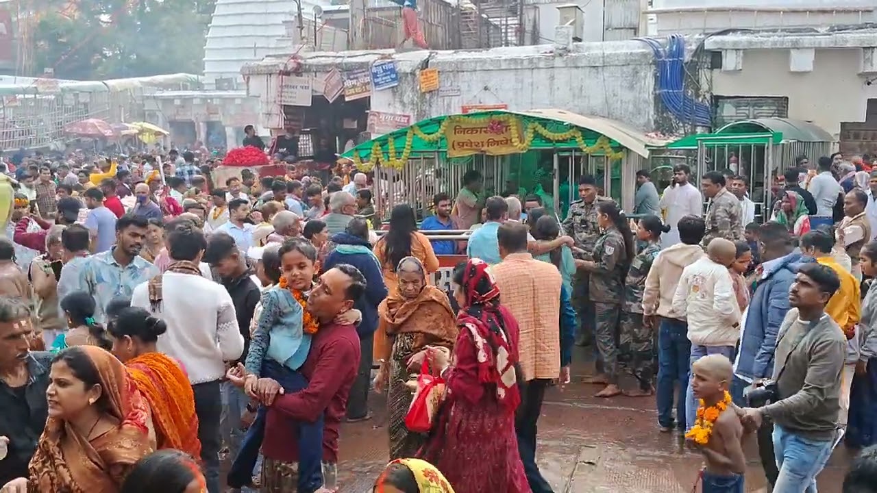 देवघर मंदिर में आज कैसा भीड़ हैं देखिए। #babadhaam #bolbam #deoghar 