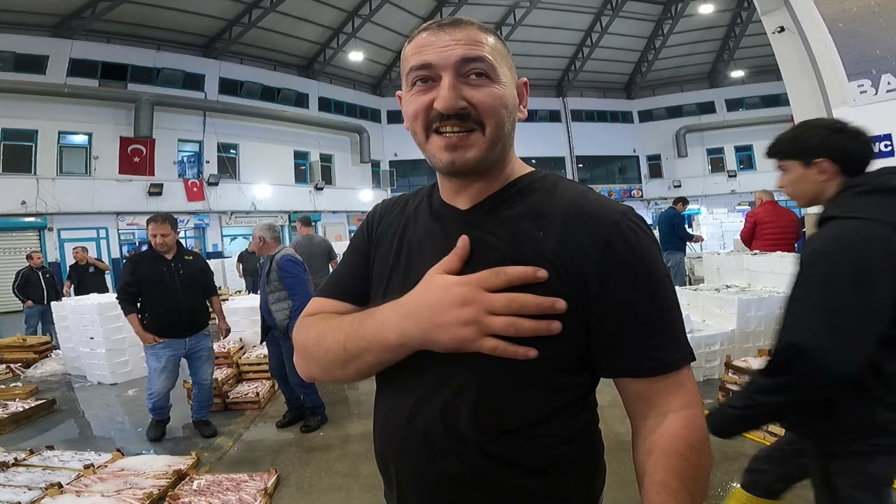 IZMİR BUCA BALIK HALİ (Çılgın  Kabzımal Ömer Mezatta)