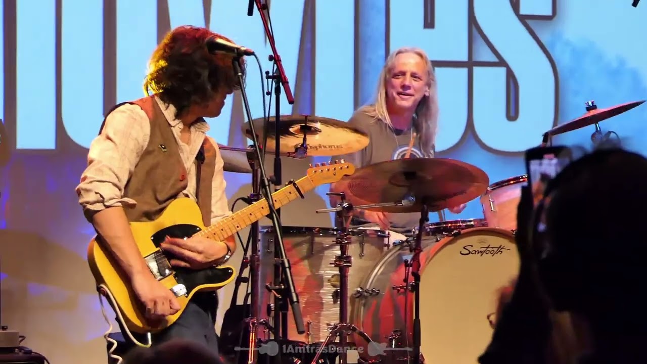 Davy Knowles - Bullfrog Blues - 11/13/24 Sellersville Theatre - Sellersville, PA