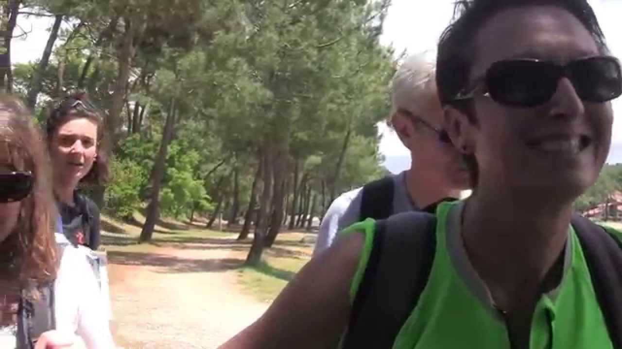 Pékin Express juin 2014. Les équipes découvrent l'aliment de l'épreuve de dégustation