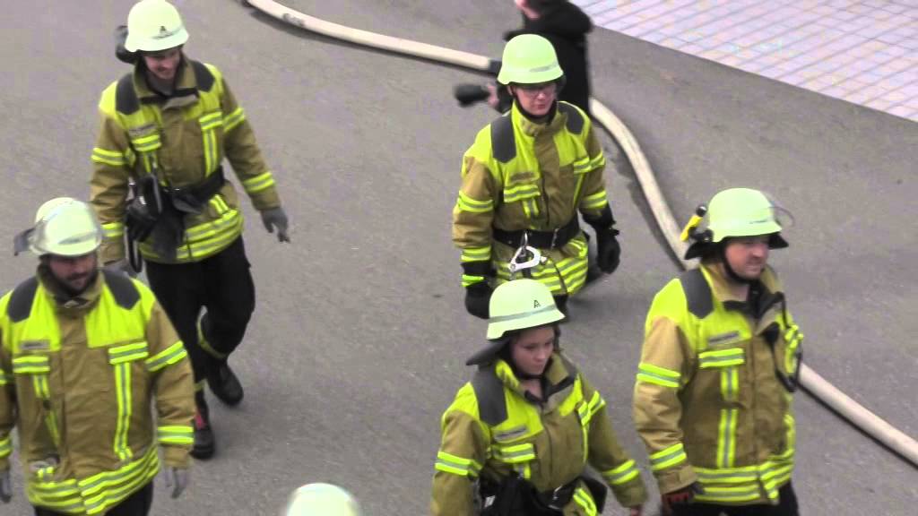 Hauptübung der Feuerwehr Dettingen/Teck - Verbundschule Dettingen