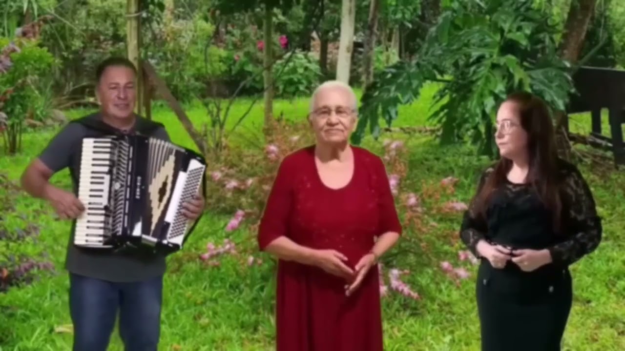 #hinodaharpa  Vovó Cicera e Natanael Coelho e Silvia Helena