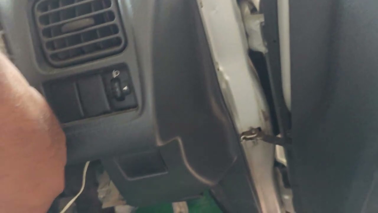 Maruti Suzuki dashboard kholna sikhe