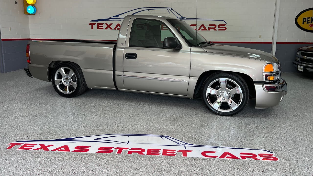 GMC Sierra 2003 года, NBS, одинарная кабина, небольшой пробег, IHC 5/6 с падением, 20-дюймовые ди...