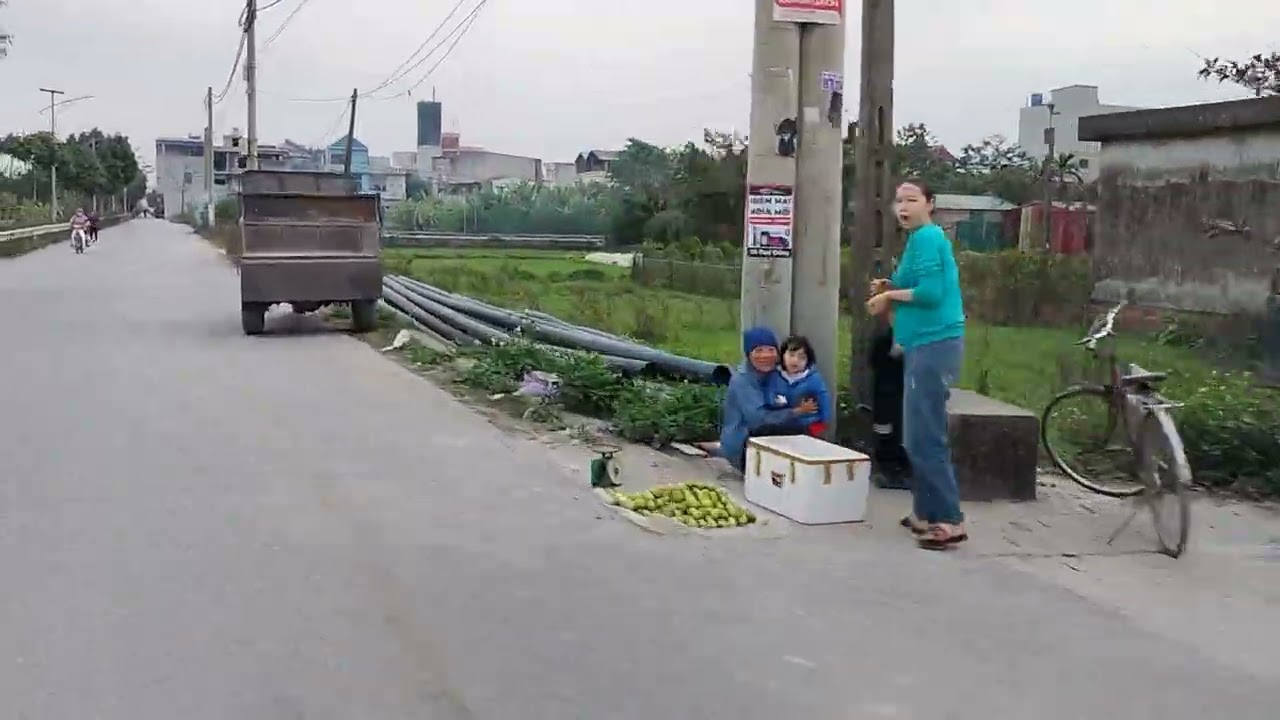 CHỢ  ĐÀO_ QUẤT _ BÃI BÓNG_HÒA XÁ ĐANG CHUẨN BỊ 